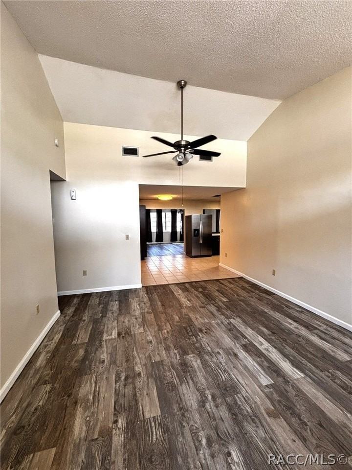 1134 Se 3rd St - Photo 2 of 25