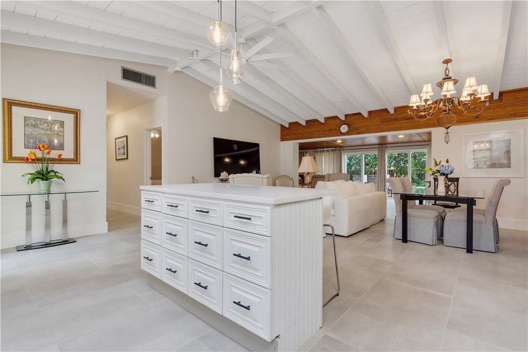 618 Holly Rd - Photo 6 of 36