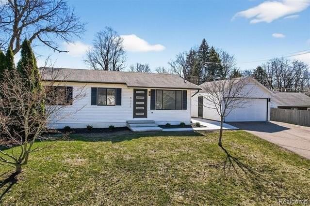 4171 Mapleleaf Rd - Photo 4 of 42