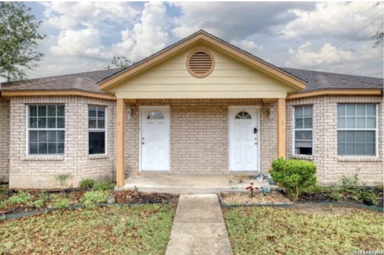 622 S Oak St - Photo 2 of 22