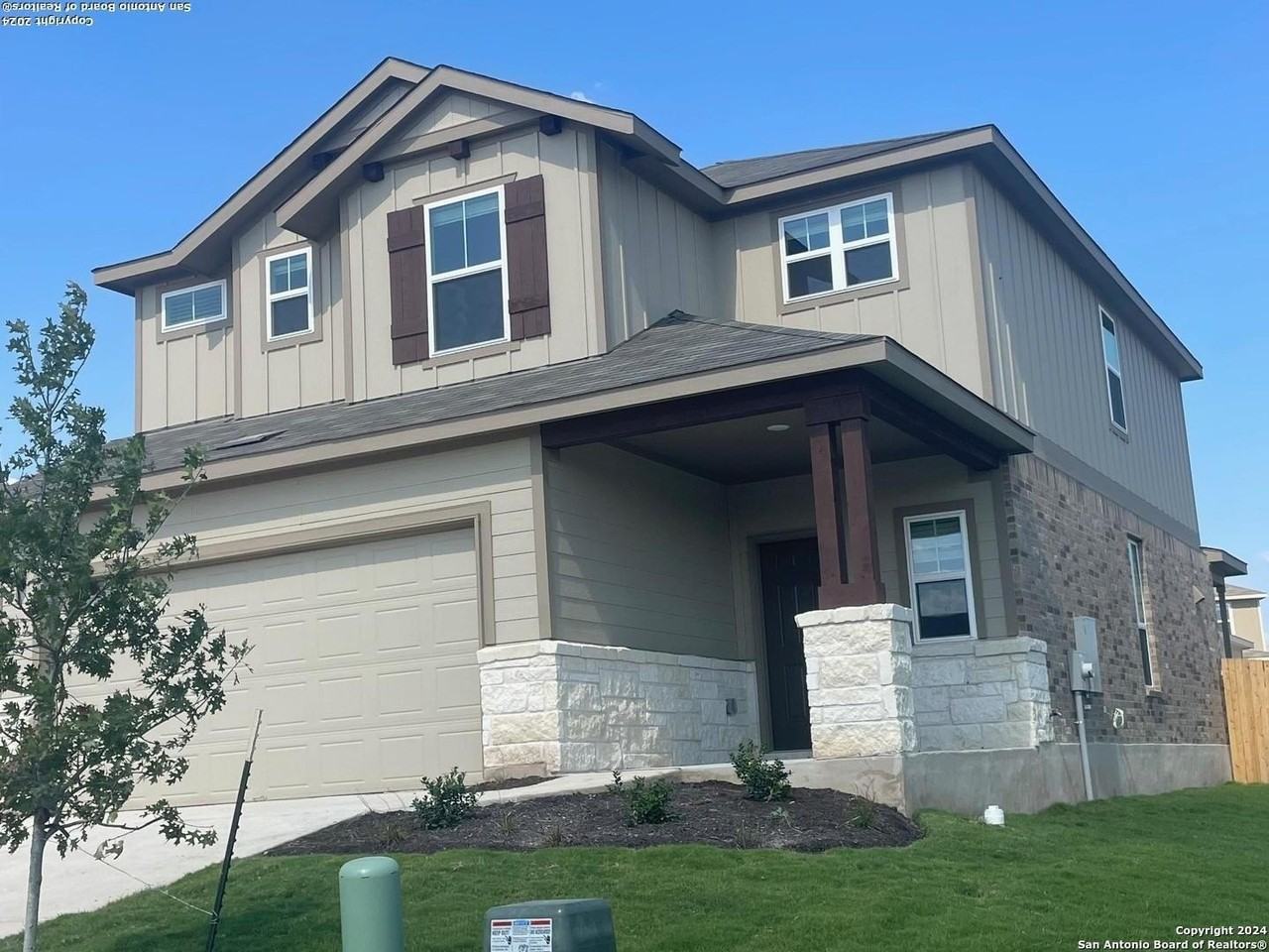 237 Lime St - Photo 2 of 27