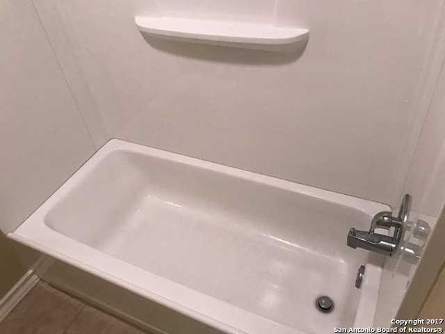 1403 Loma Alto Apt 3 - Photo 6 of 17