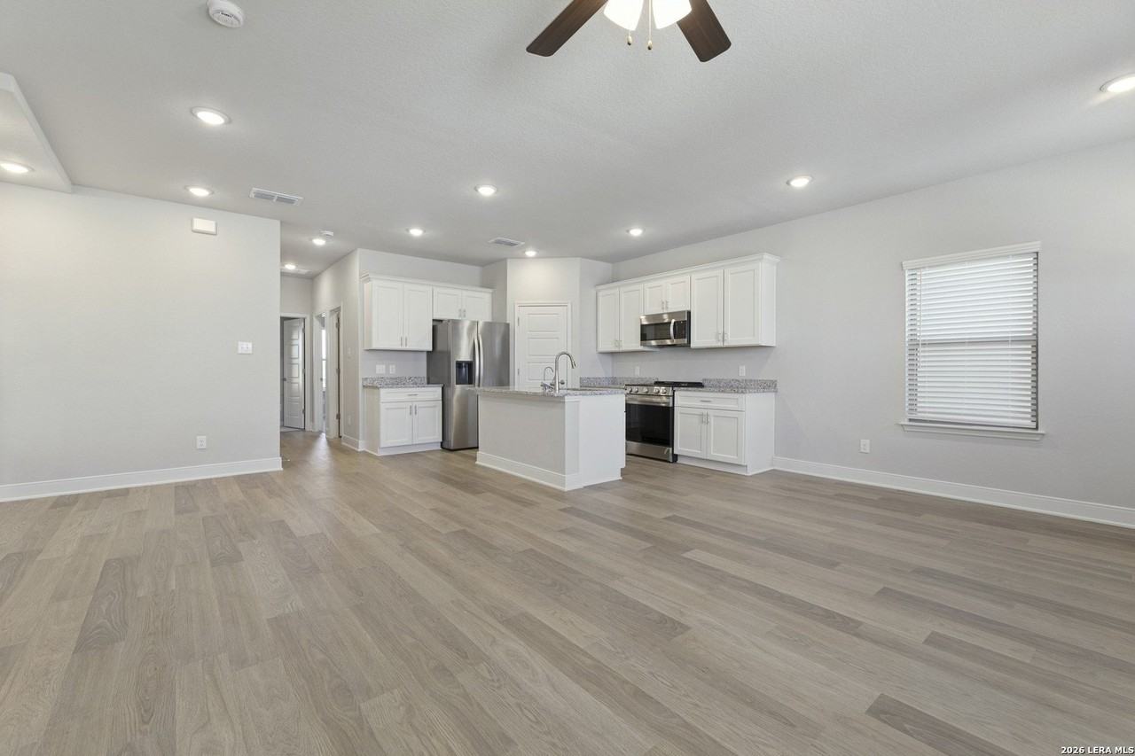 7126 Magnolia Crk #101 - Photo 6 of 17