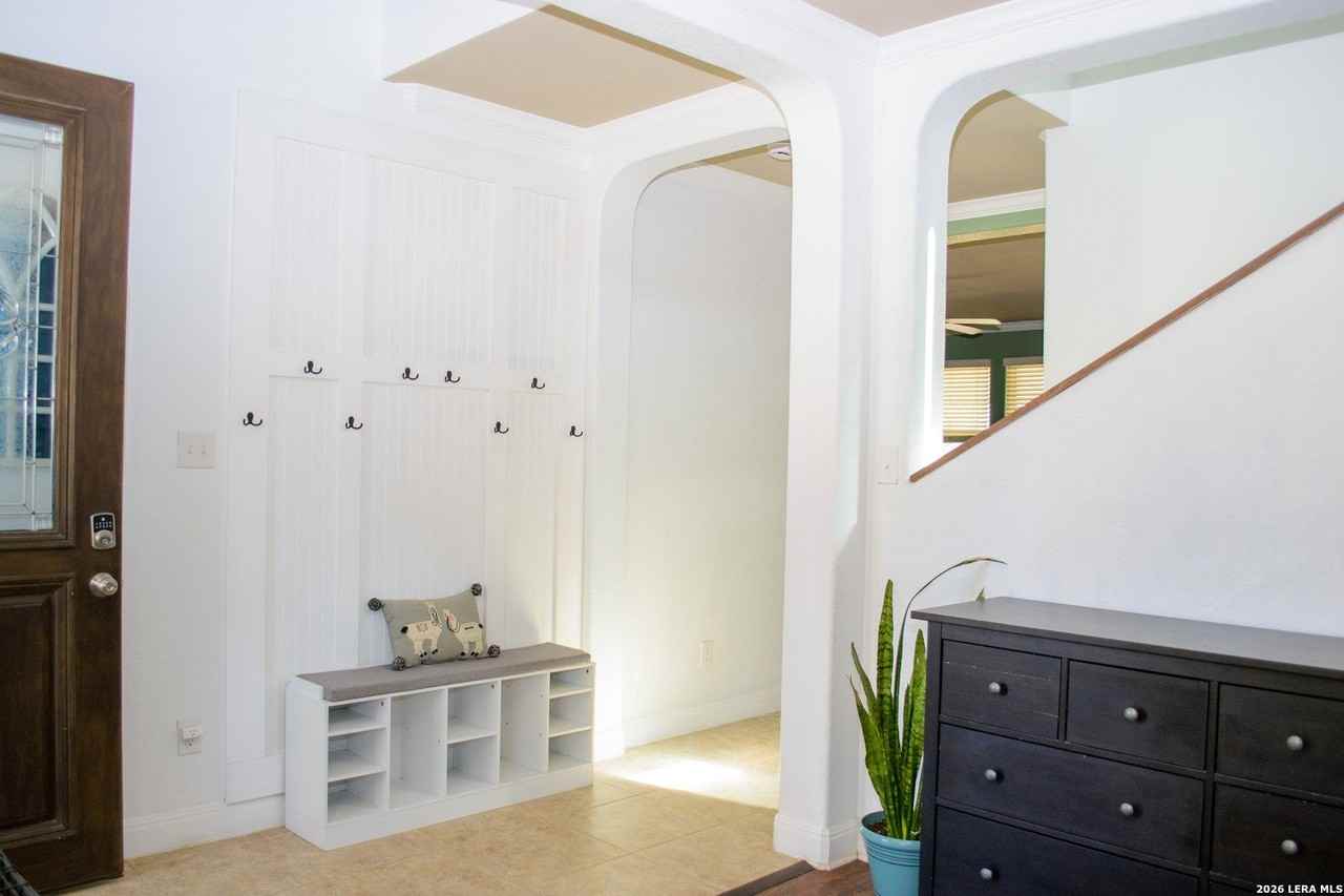 2550 Gato Del Sol - Photo 3 of 32