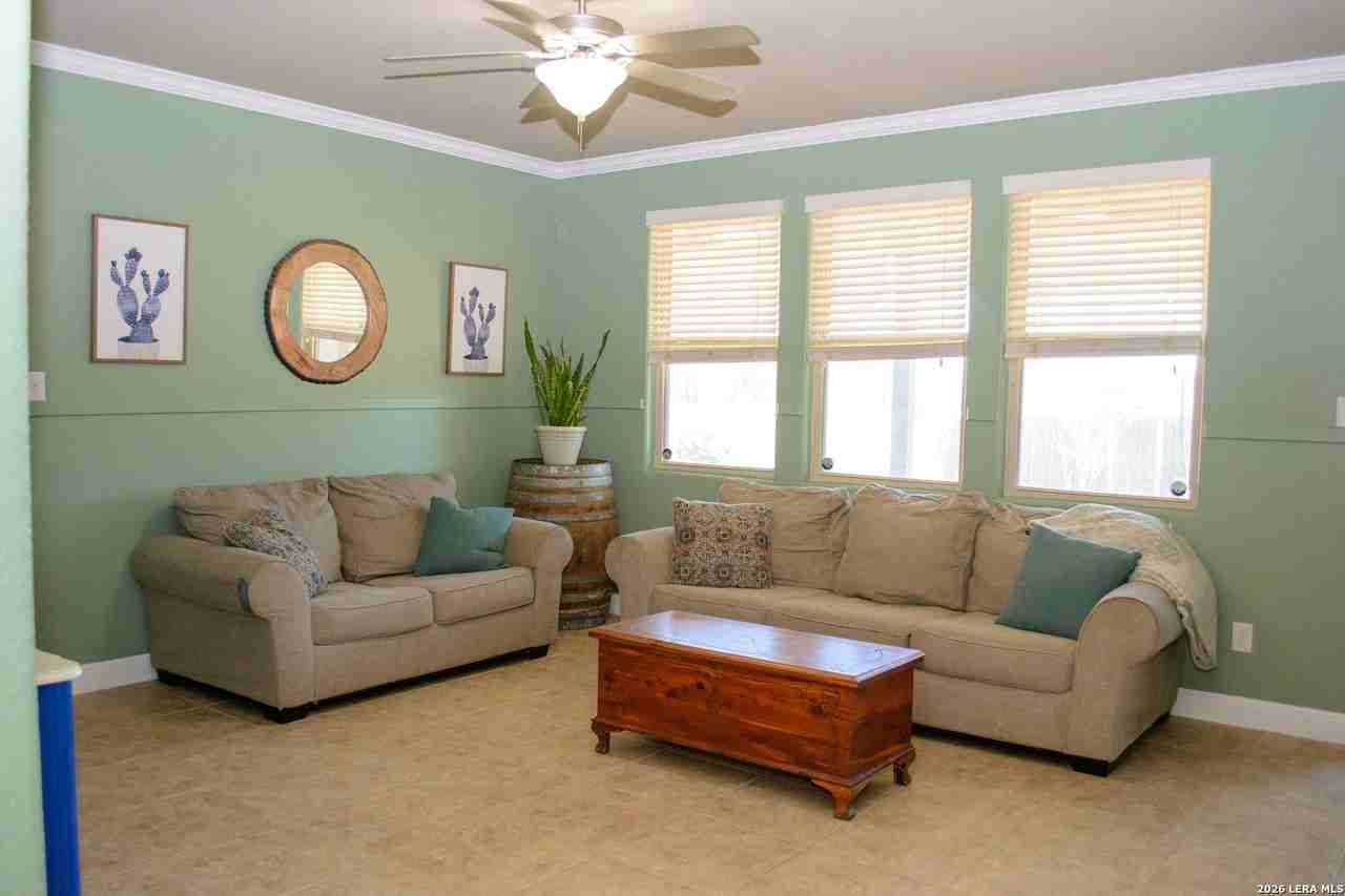 2550 Gato Del Sol - Photo 4 of 32