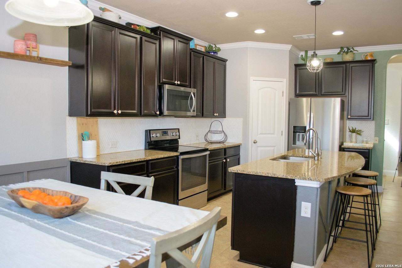 2550 Gato Del Sol - Photo 6 of 32