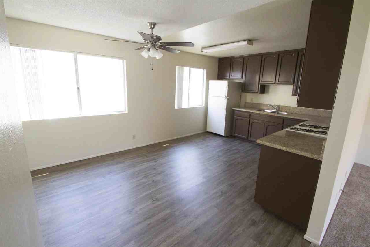 948 E Chase Ave Apt I - Photo 2 of 12