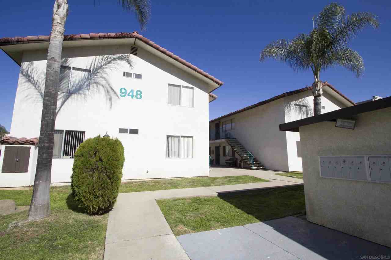 948 E Chase Ave Apt I - Photo 3 of 12