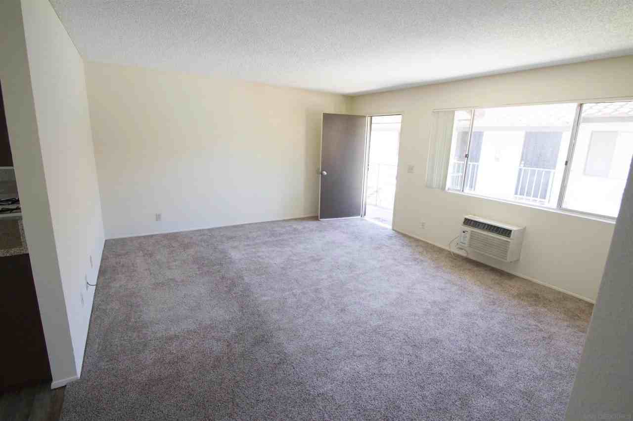 948 E Chase Ave Apt I - Photo 4 of 12