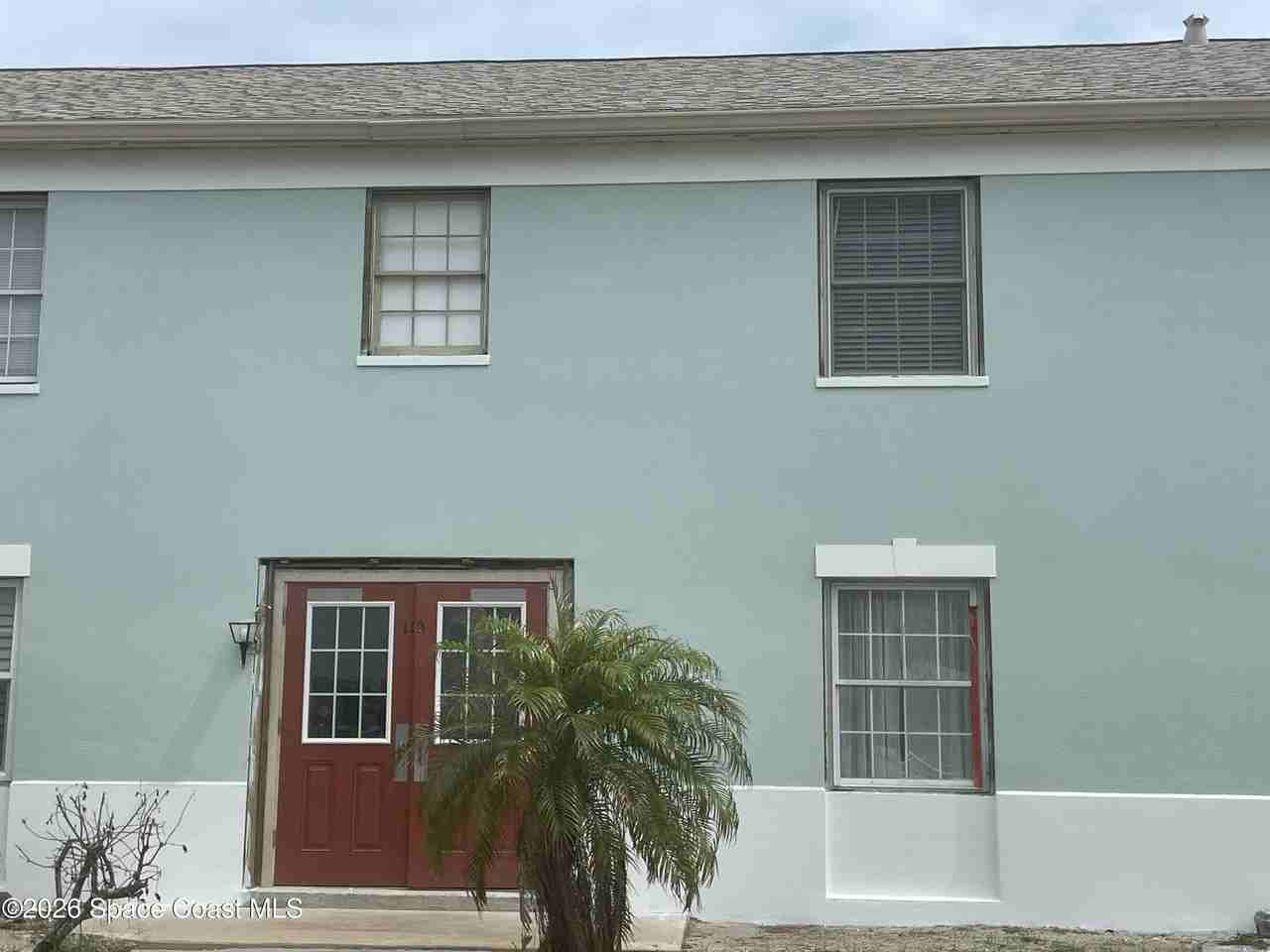 115 E Colonial Ct #C