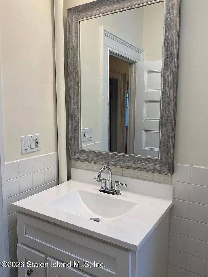 117 Liberty Ave Unit 2 - Photo 5 of 7