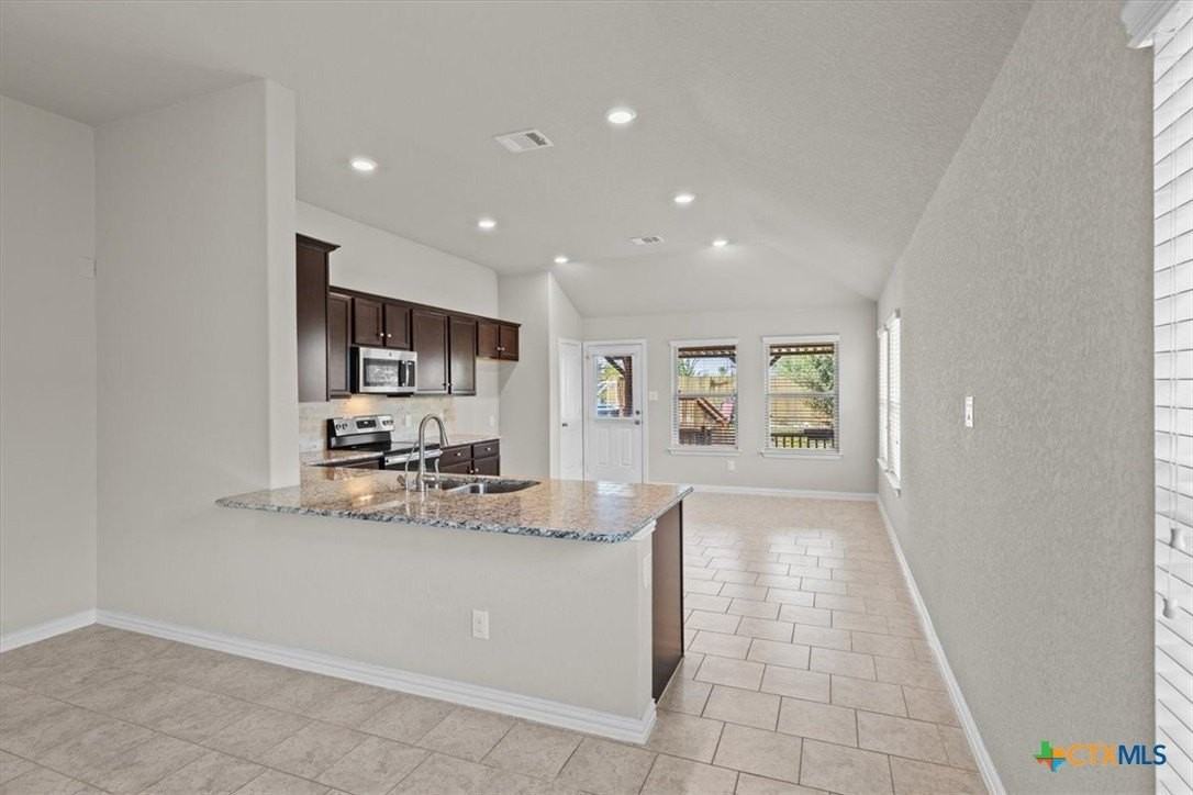 5642 Meadow Sky - Photo 6 of 26