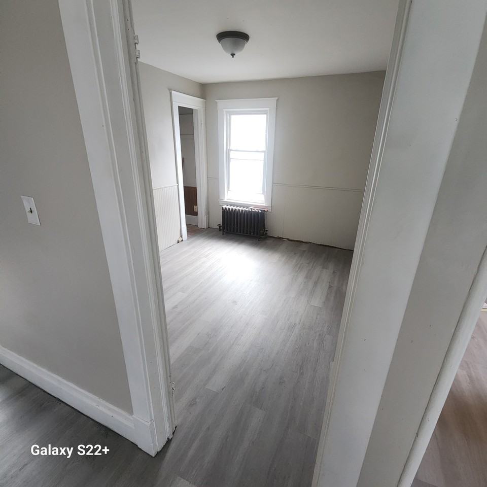 724 Augustus Pl - Photo 3 of 6