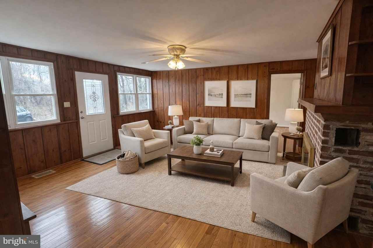 1334 Waterbury Rd - Photo 5 of 20