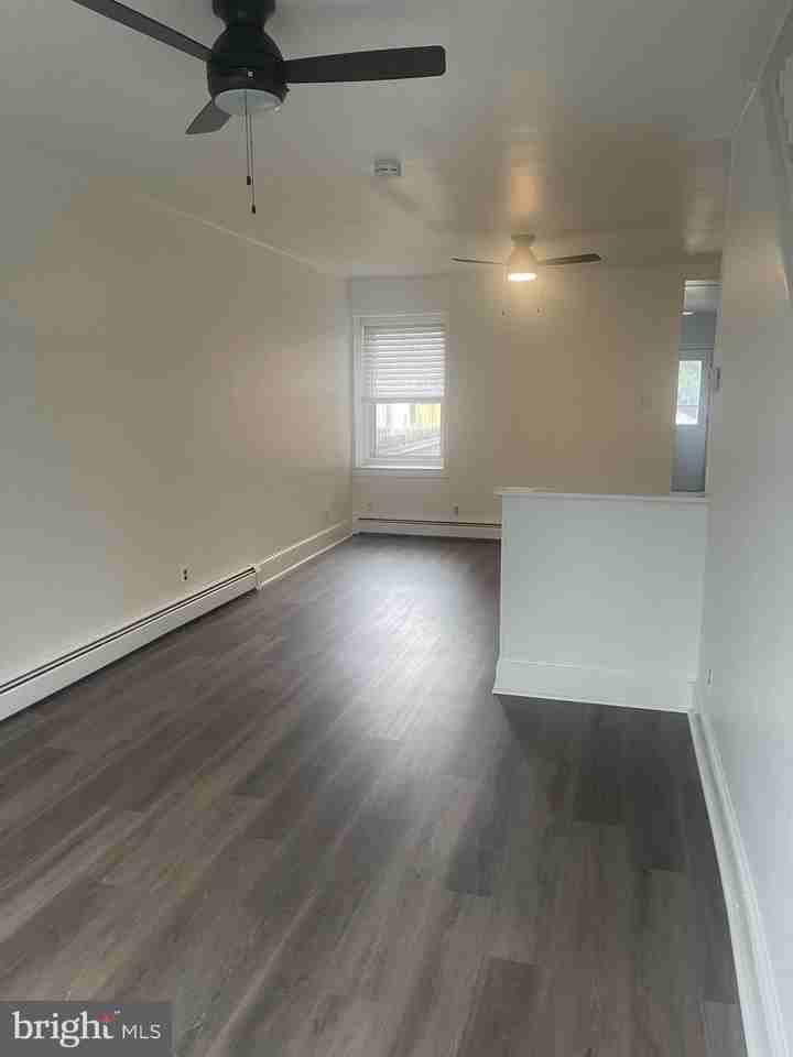 238 6th Ave - Photo 3 of 11