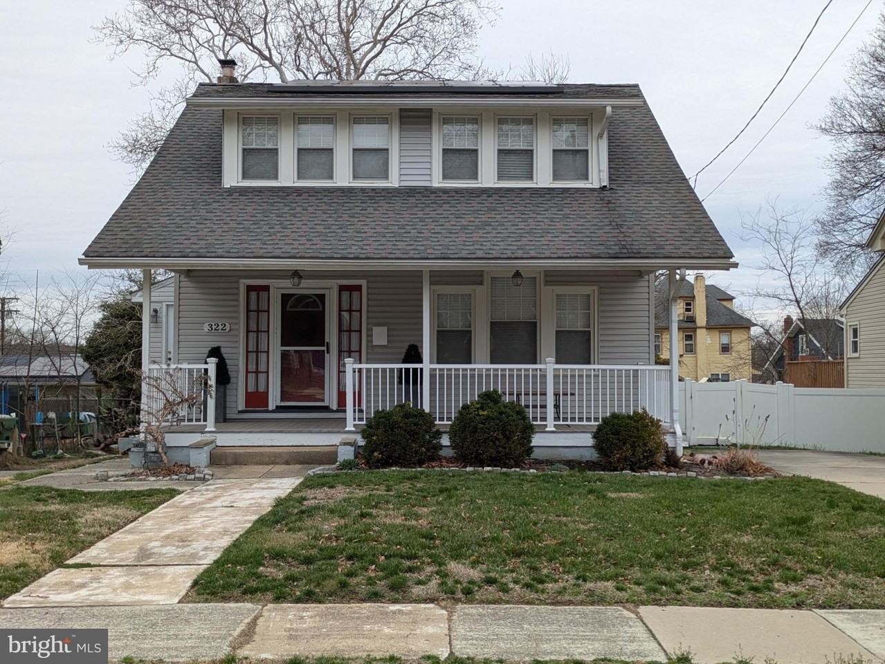 322 Mckinley Ave - Photo 2 of 44