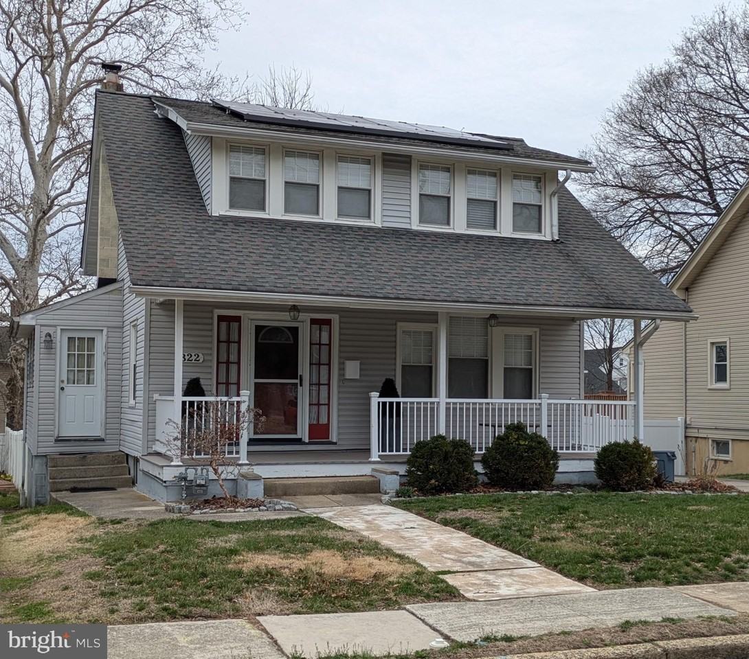 322 Mckinley Ave - Photo 3 of 44