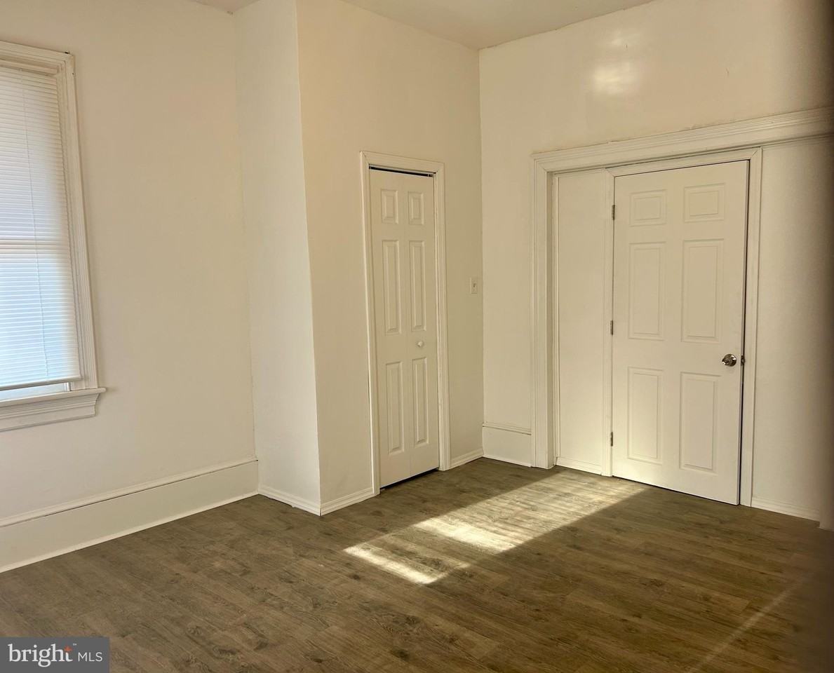 270 Grant St - Photo 5 of 21