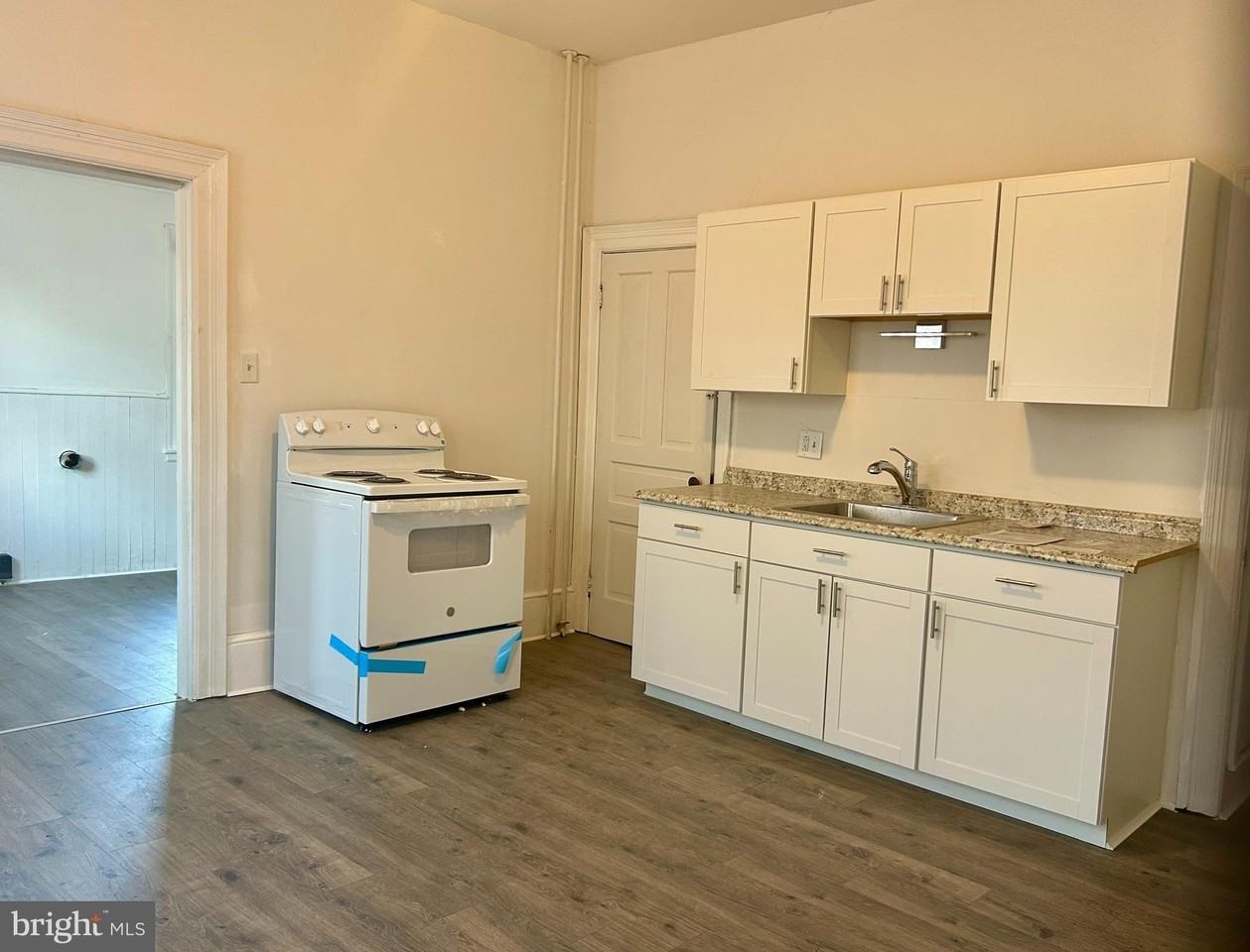 270 Grant St - Photo 6 of 21