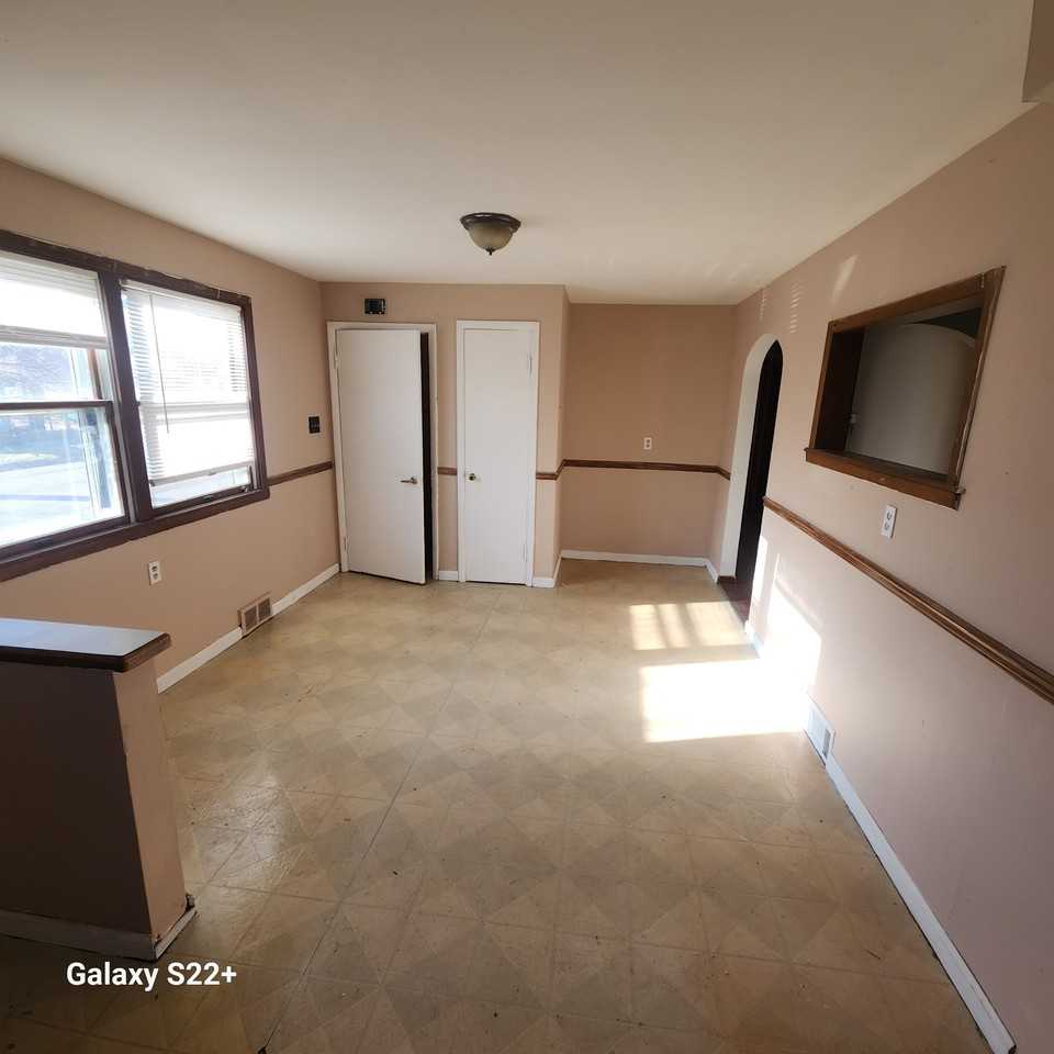 2702 Welch Ave - Photo 4 of 10