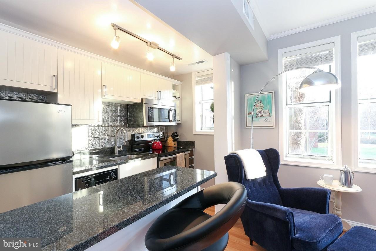 1800 N Queens Ln Unit 4-199 - Photo 3 of 7