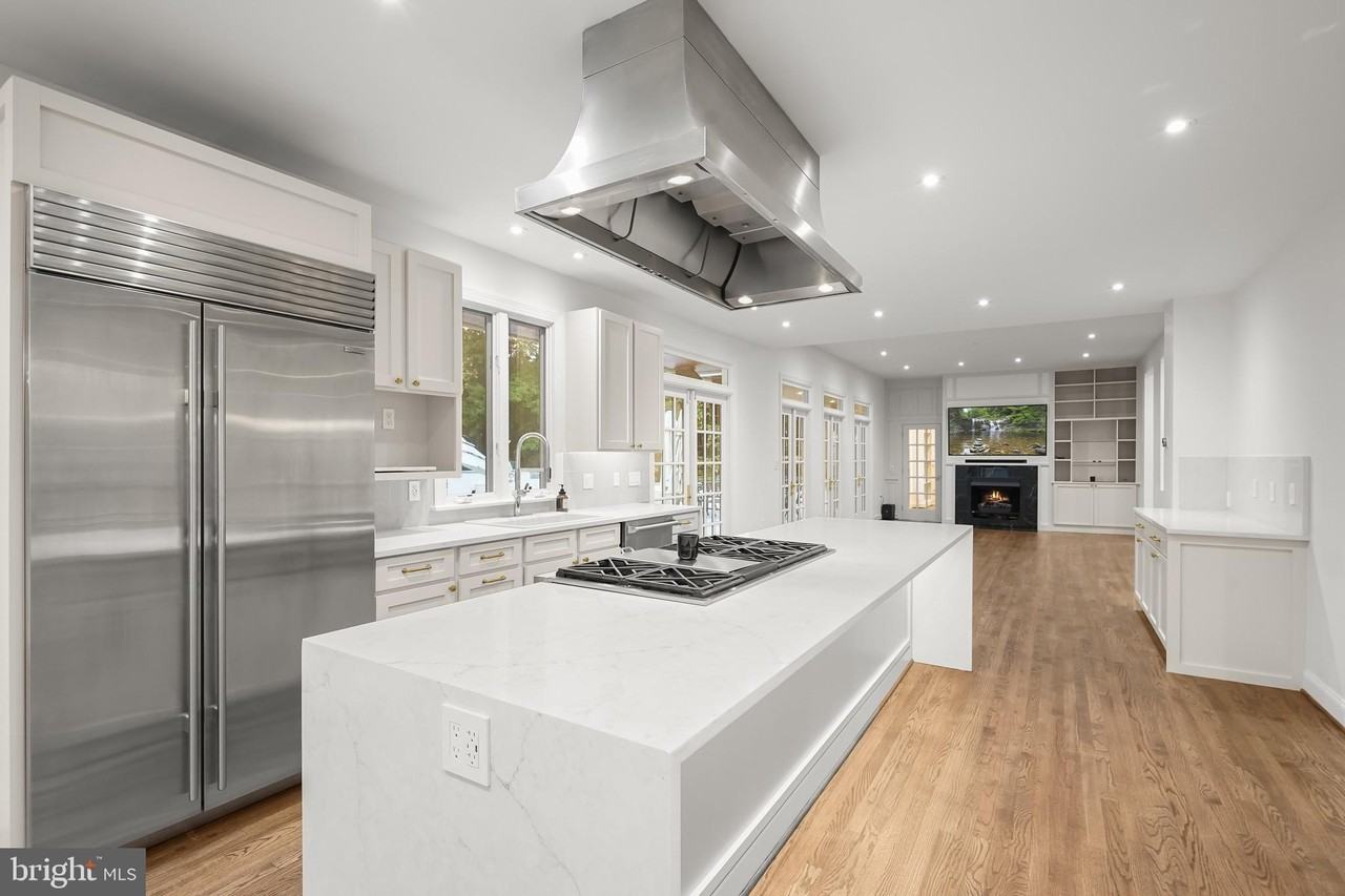 1404 Wynhurst Ln - Photo 5 of 14