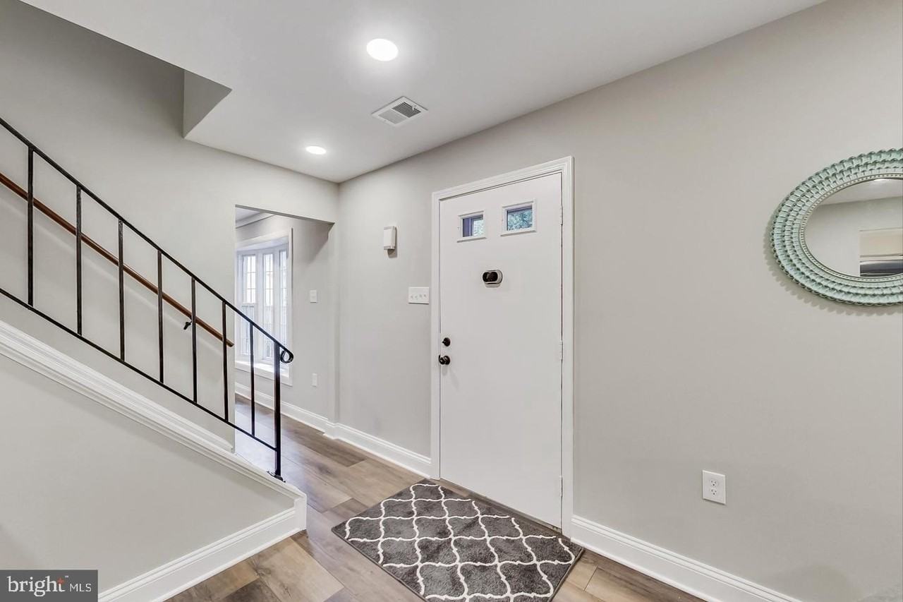 8530 Monticello Ave - Photo 3 of 26