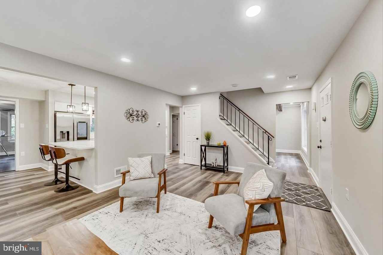 8530 Monticello Ave - Photo 5 of 26