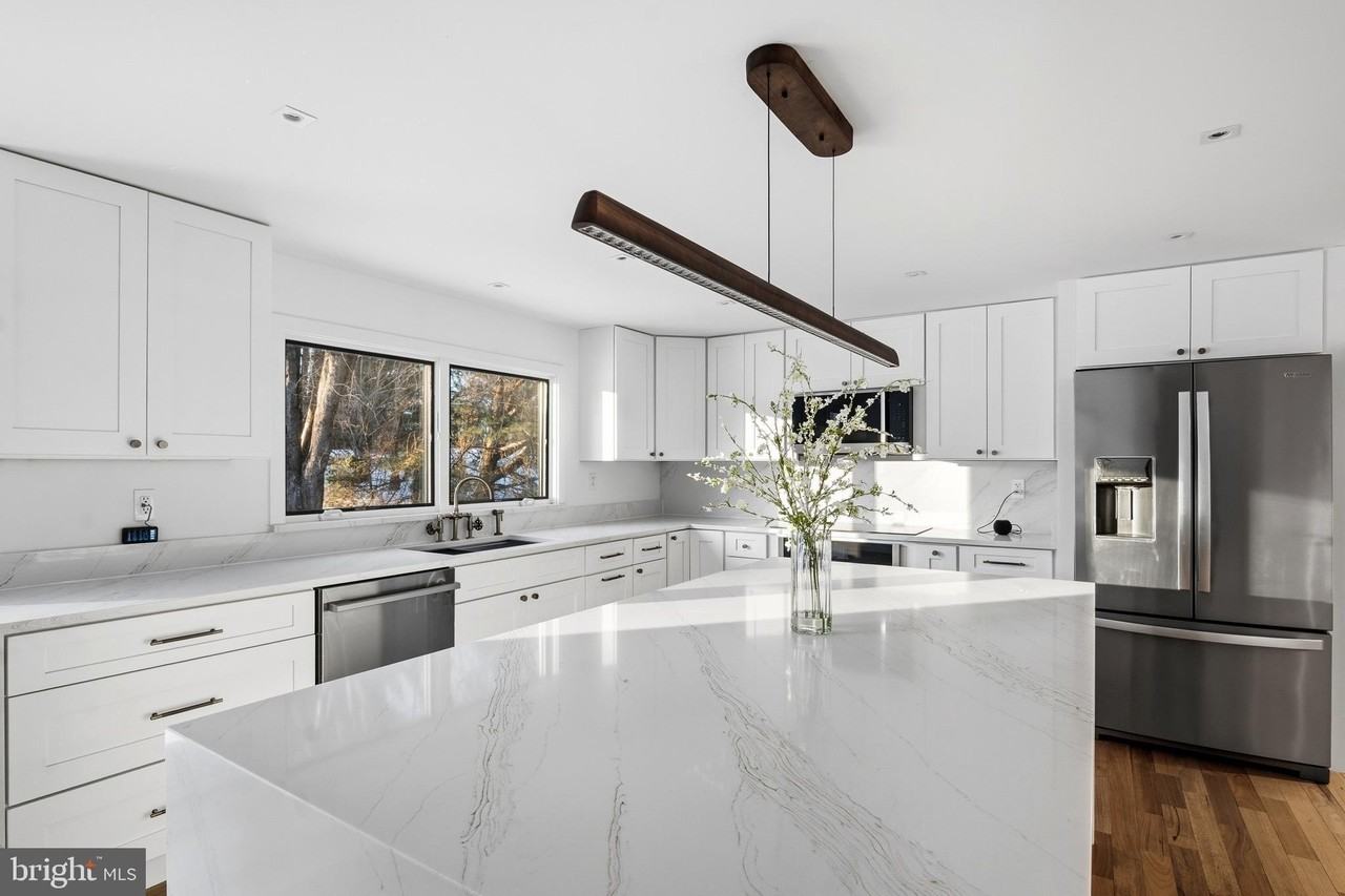 816 Utterback Store Rd - Photo 5 of 25