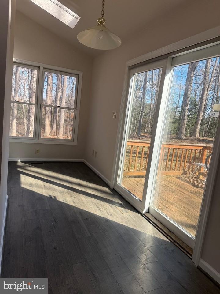 8135 Hoover Dr - Photo 2 of 4