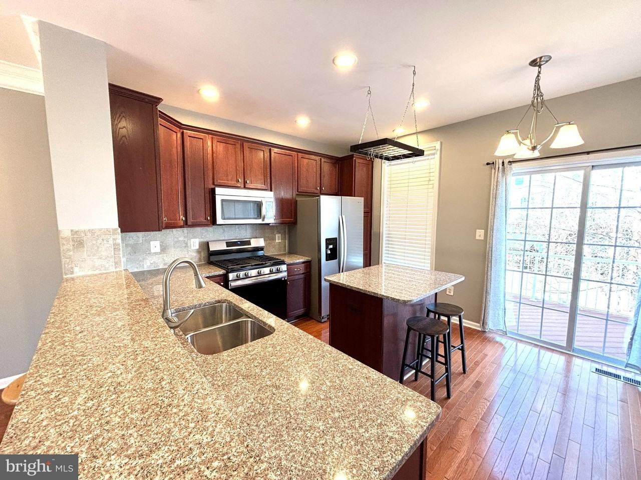 43158 Whelplehill Ter - Photo 4 of 30