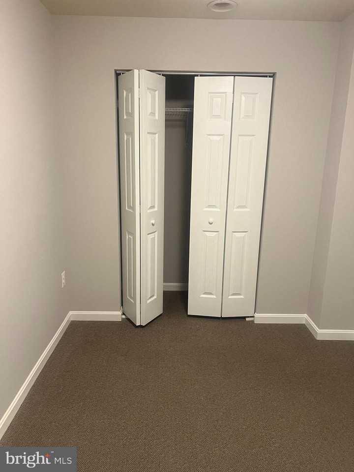 9138 Mineola Ct - Photo 6 of 11