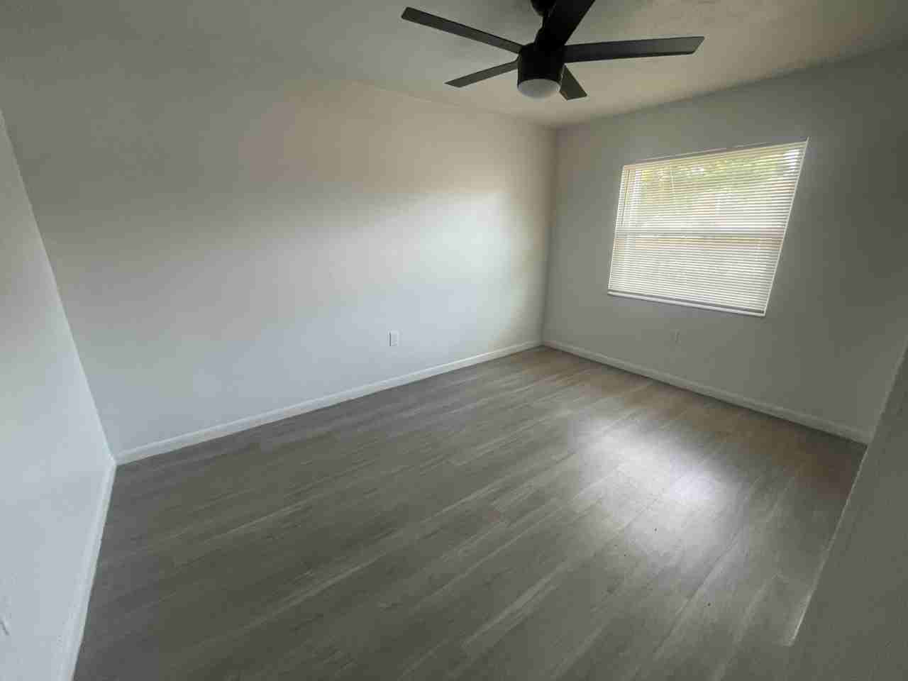 310 Plum St #7 - Photo 4 of 11