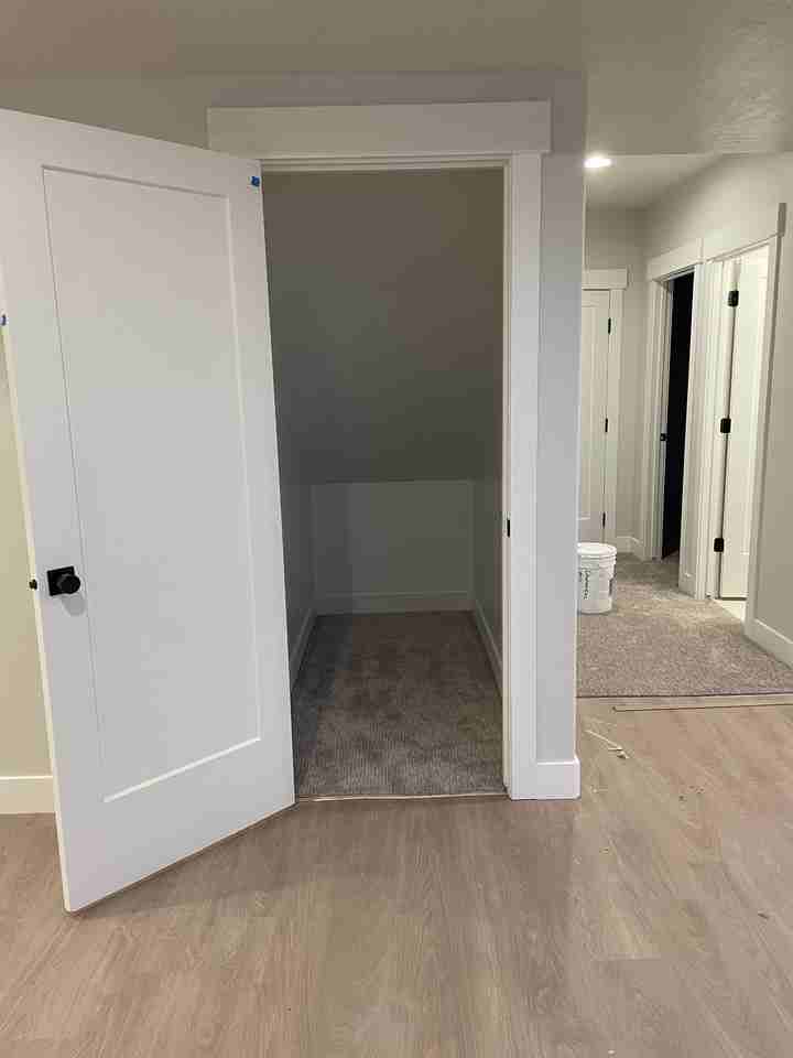 176 W Hayata Ln - Photo 5 of 10