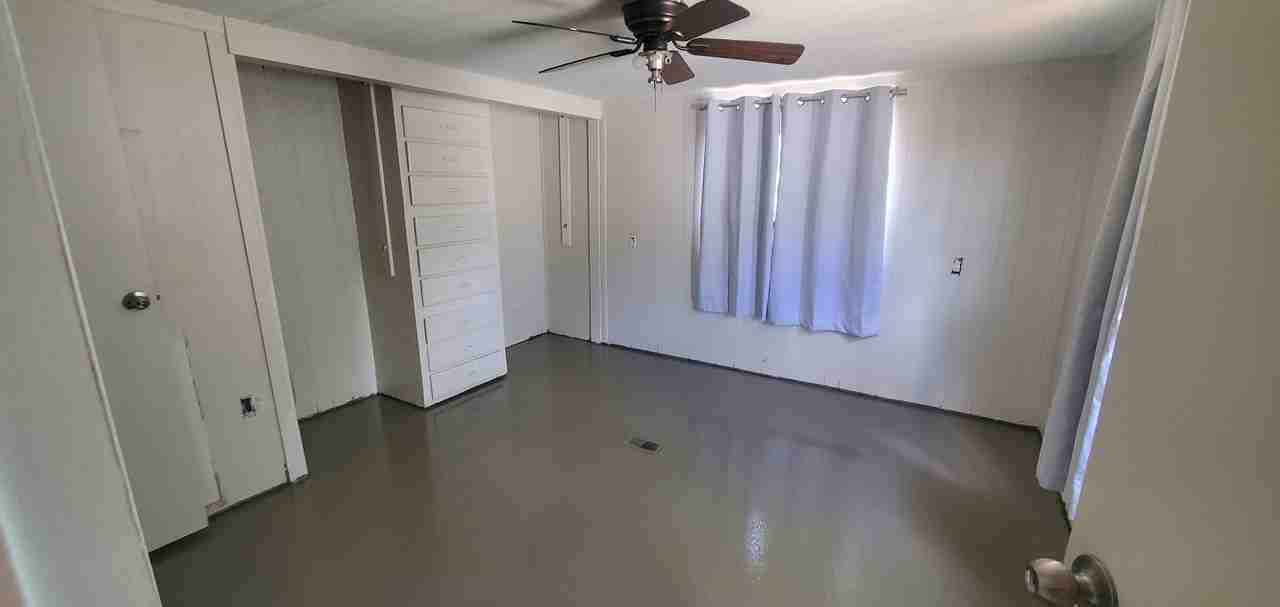 548 Westshore Rd - Photo 5 of 15