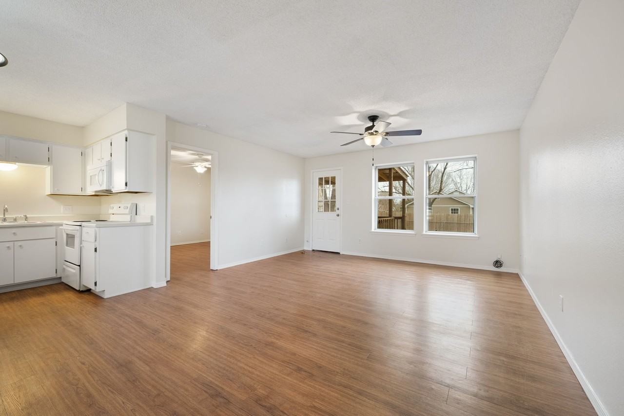 100 Grand Brook Dr - Photo 4 of 19