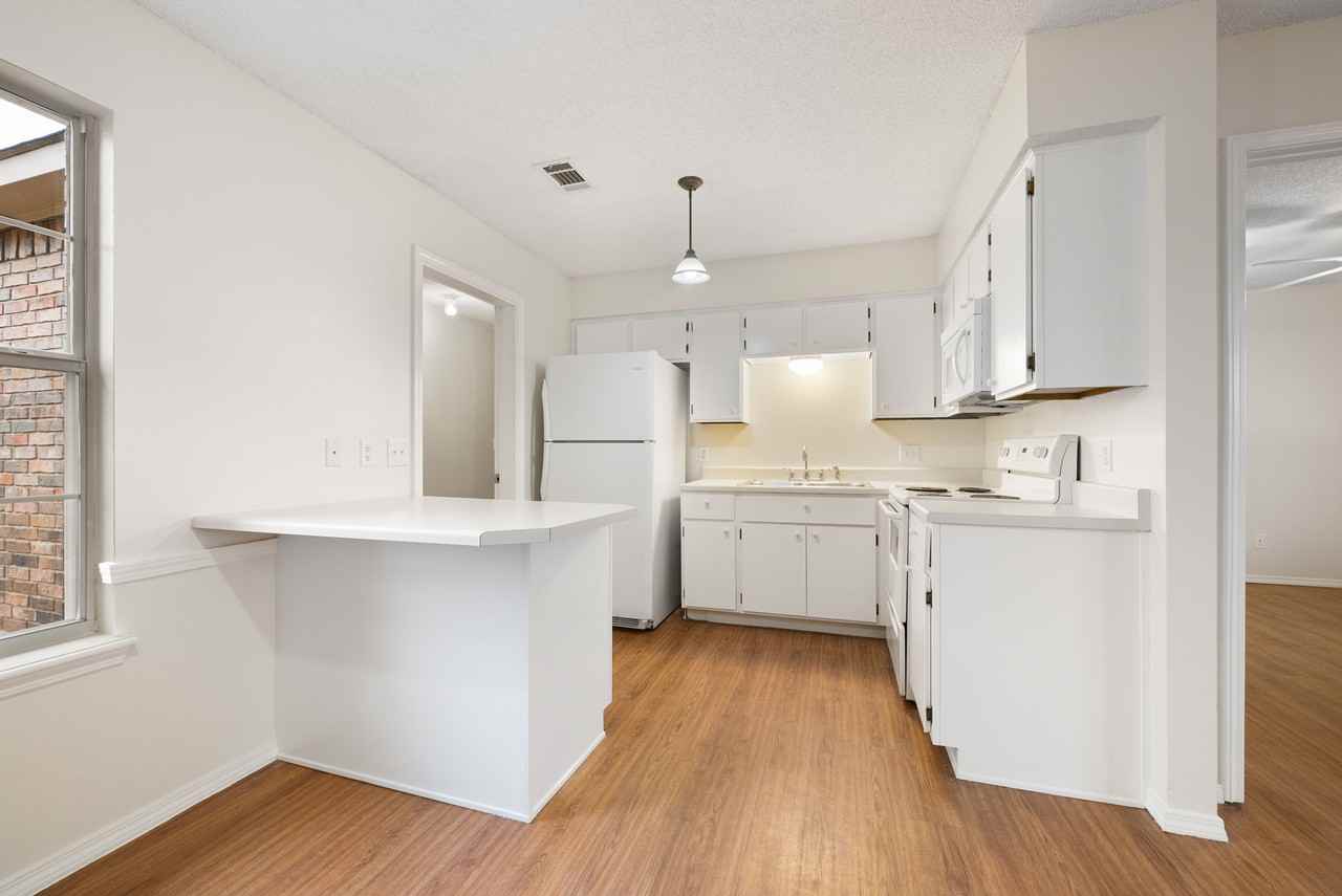 100 Grand Brook Dr - Photo 7 of 19