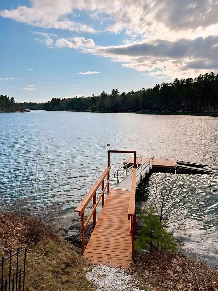 679 Gurnet Rd - Photo 2 of 25