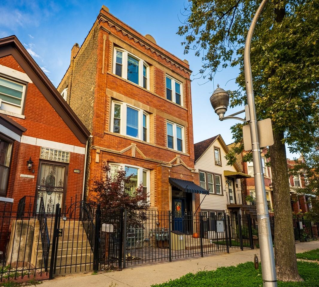 1532 N Harding Ave #2 - Photo 2 of 18