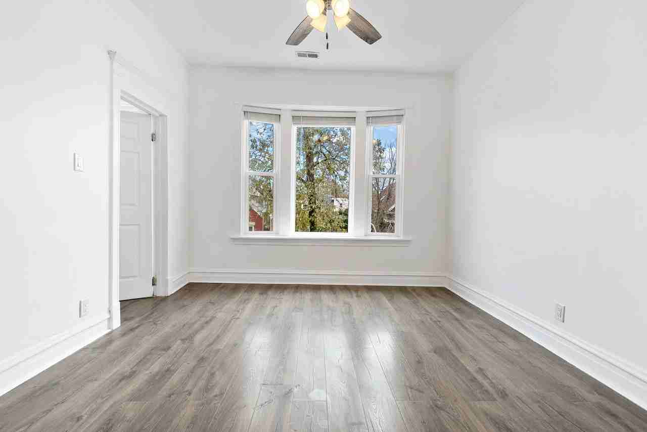 1532 N Harding Ave #2 - Photo 3 of 18