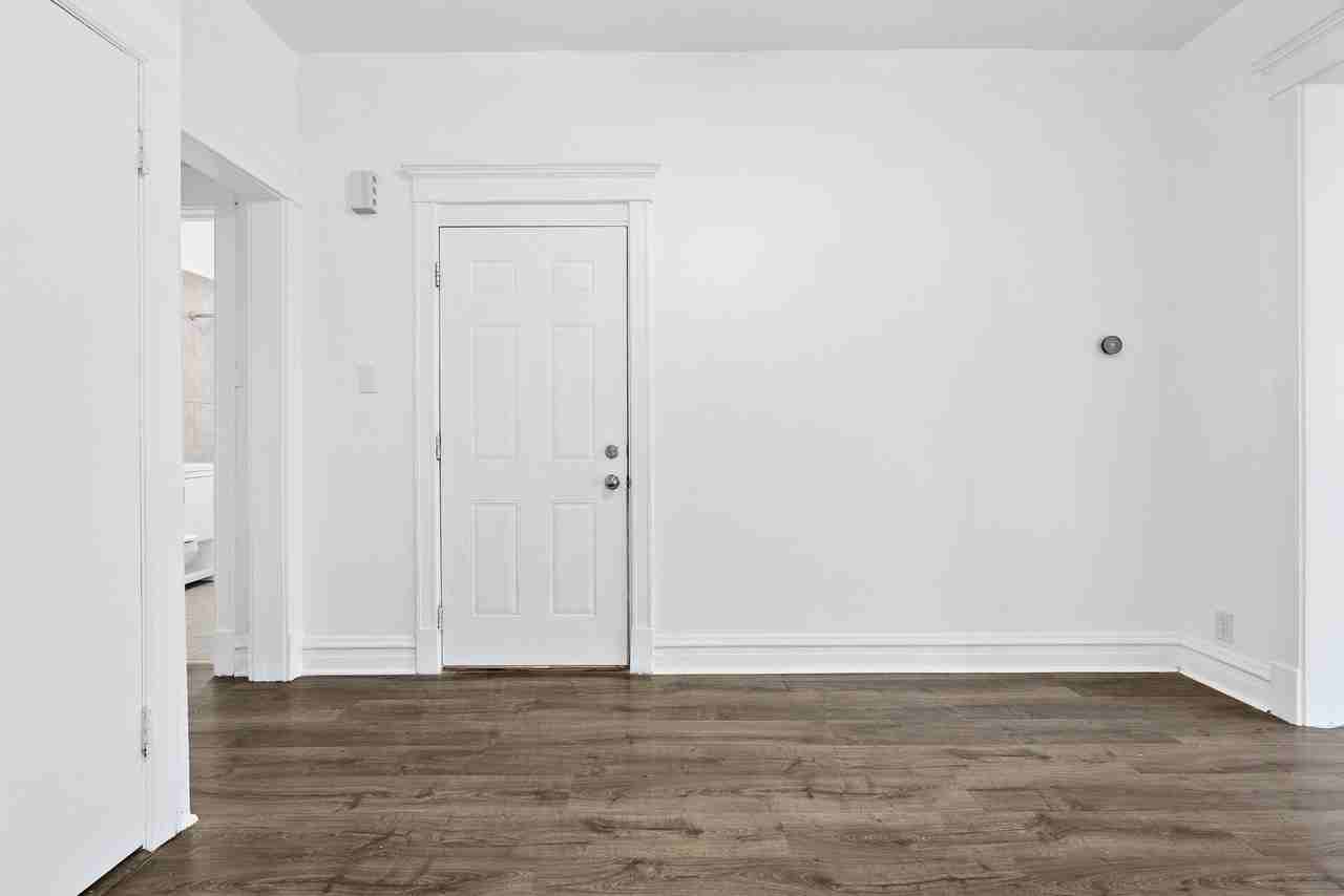 1532 N Harding Ave #2 - Photo 4 of 18