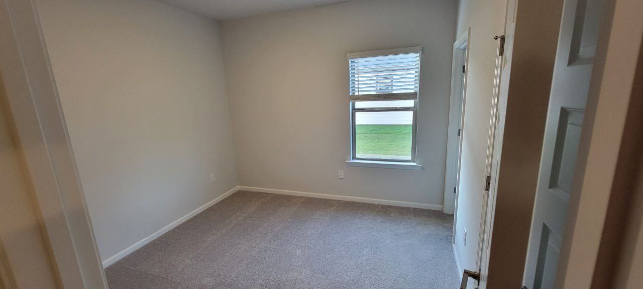 119 Stockholm Ln - Photo 4 of 23