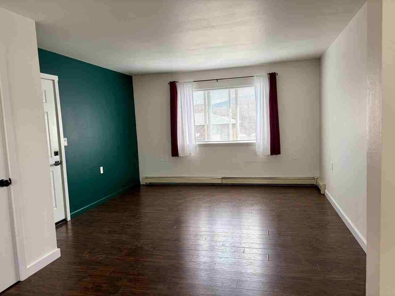 1714 Poplar St #C - Photo 3 of 15