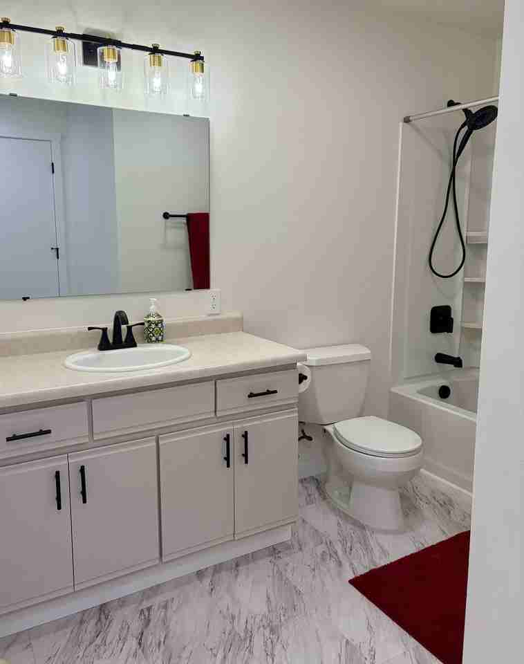 1714 Poplar St #C - Photo 6 of 15