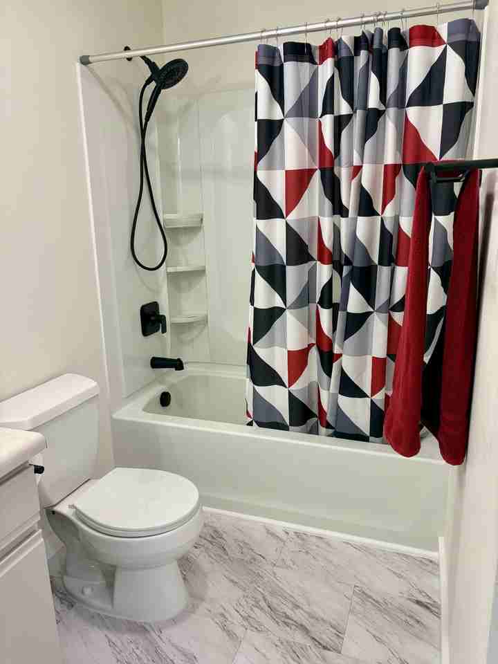 1714 Poplar St #C - Photo 7 of 15