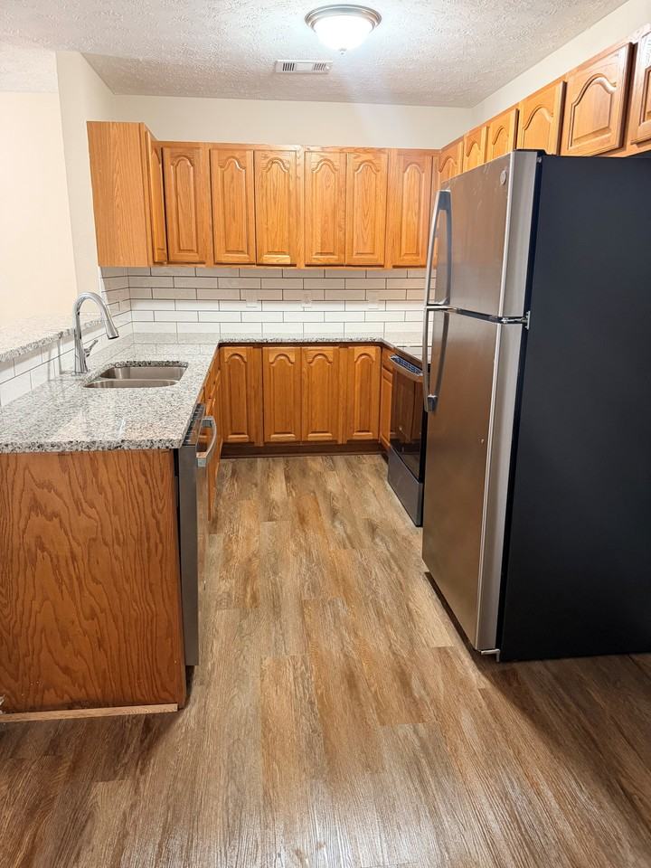 5217 Crystal Ct #C - Photo 4 of 10