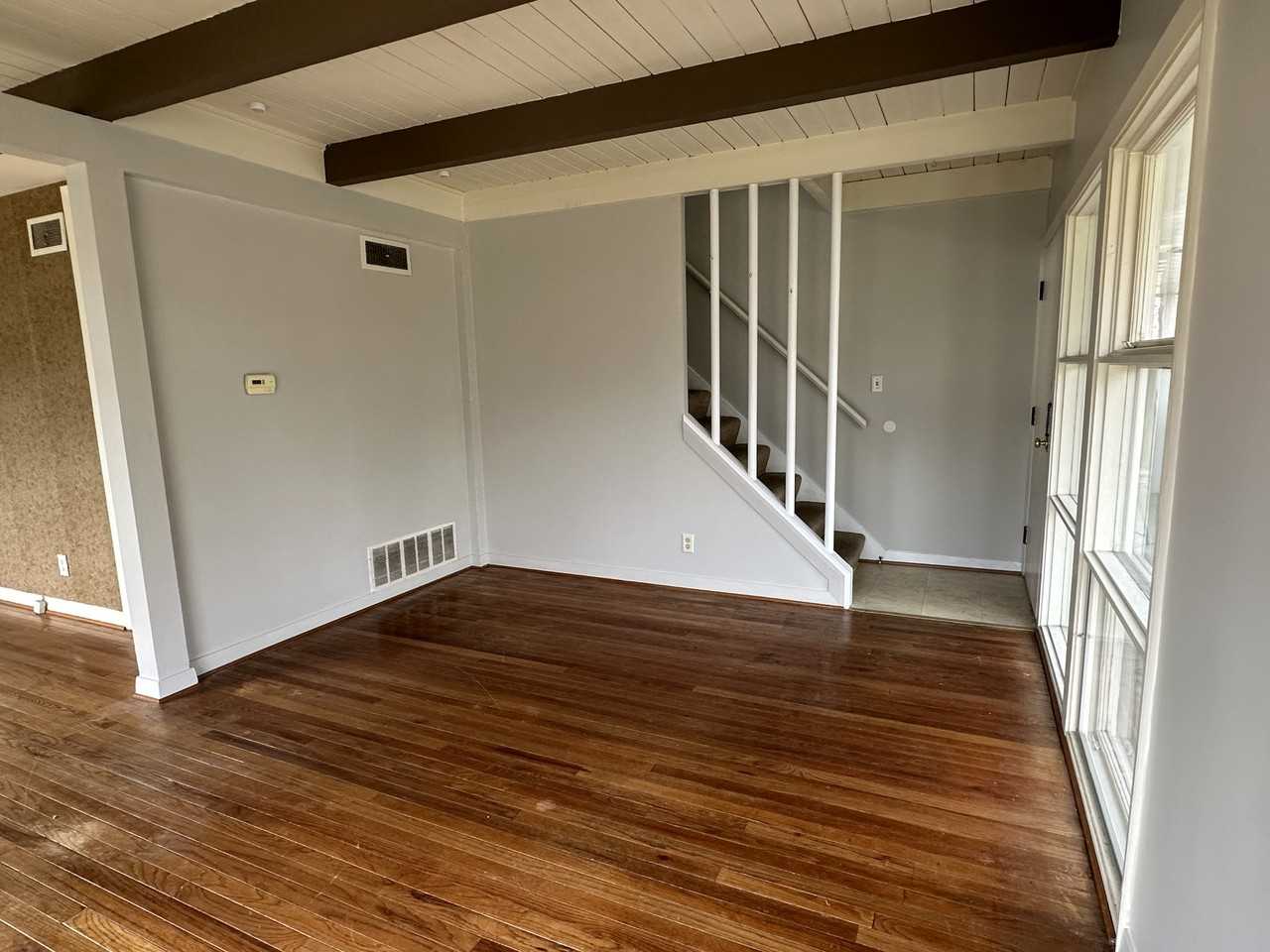 320 17th St - Photo 7 of 14