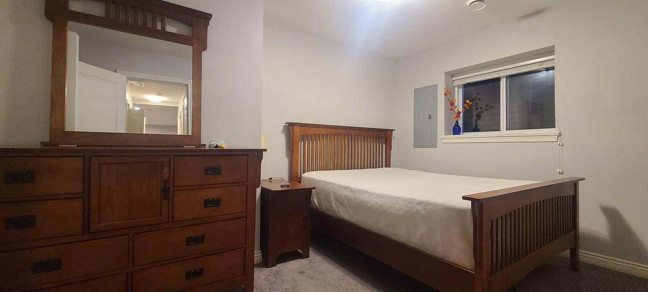 3435 148 Street - Photo 6 of 8