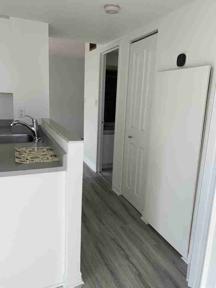 5 Concorde Place - Photo 5 of 9