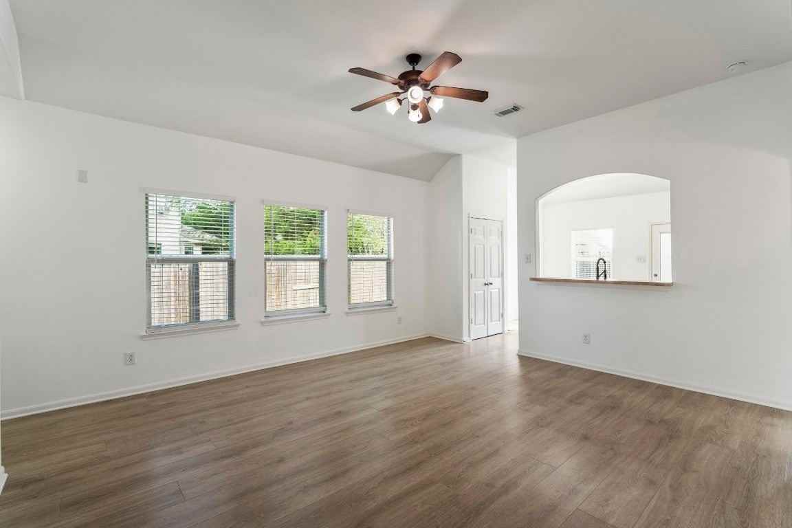 21810 Mansfield Bluff Ln - Photo 6 of 34